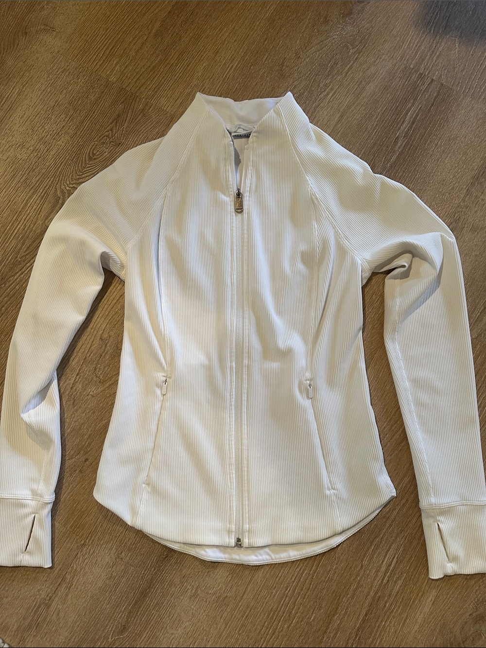White ribbed athleta jacket